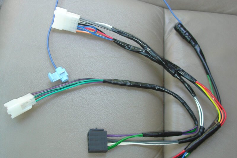 Wire harness for aftermarket head unit